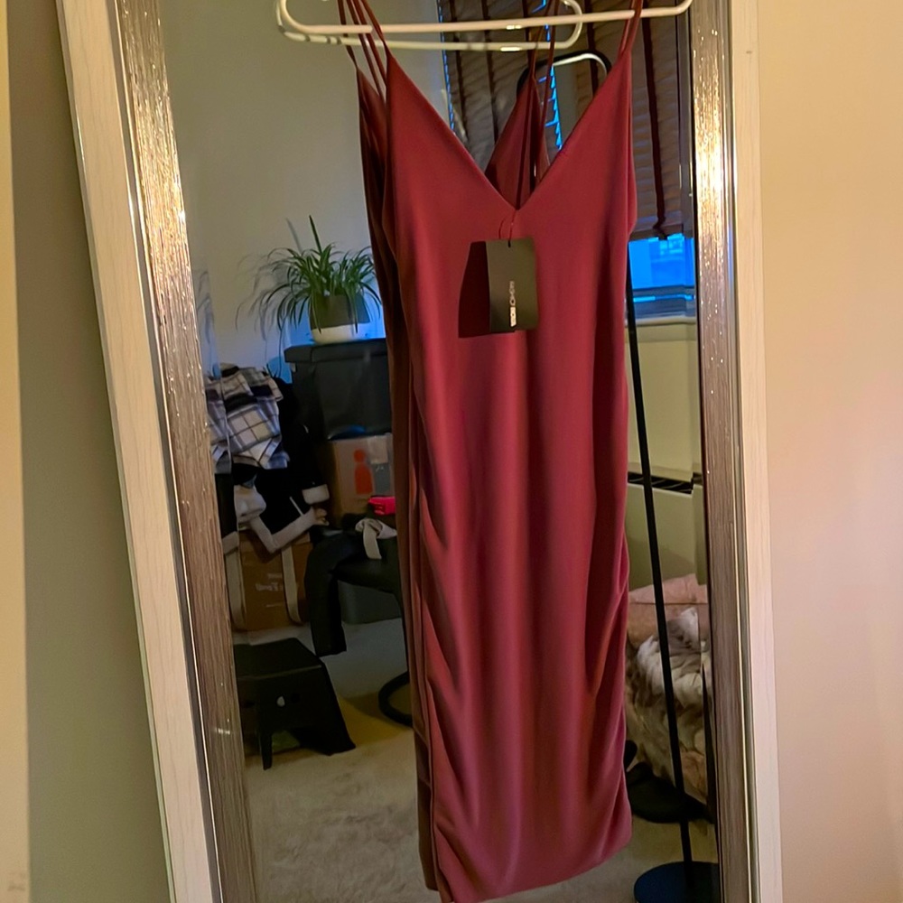 V Shape Body-con Dusty Pink Midi Dress